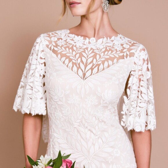 NWT Tadashi Shoji Flutter Sleeve Openback Lace Wedding Dress - Picture 3 of 13